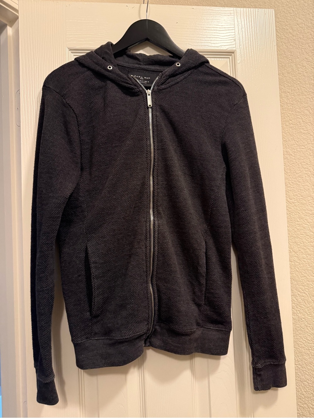 Zara Men's Black Zip-Up Hooded Sweater